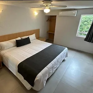 Hotel Emperador Centro Y Remodelado ***